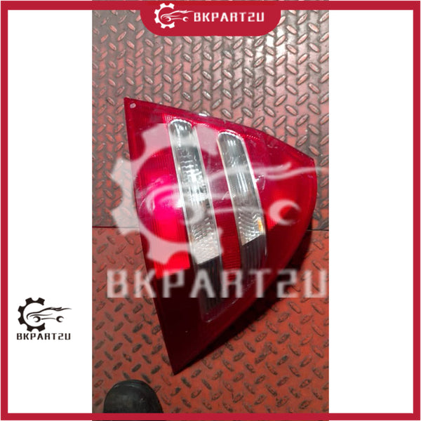 MERCEDES-BRNZ C-CLASS REAR TAIL LAMP HALF CUT ORI